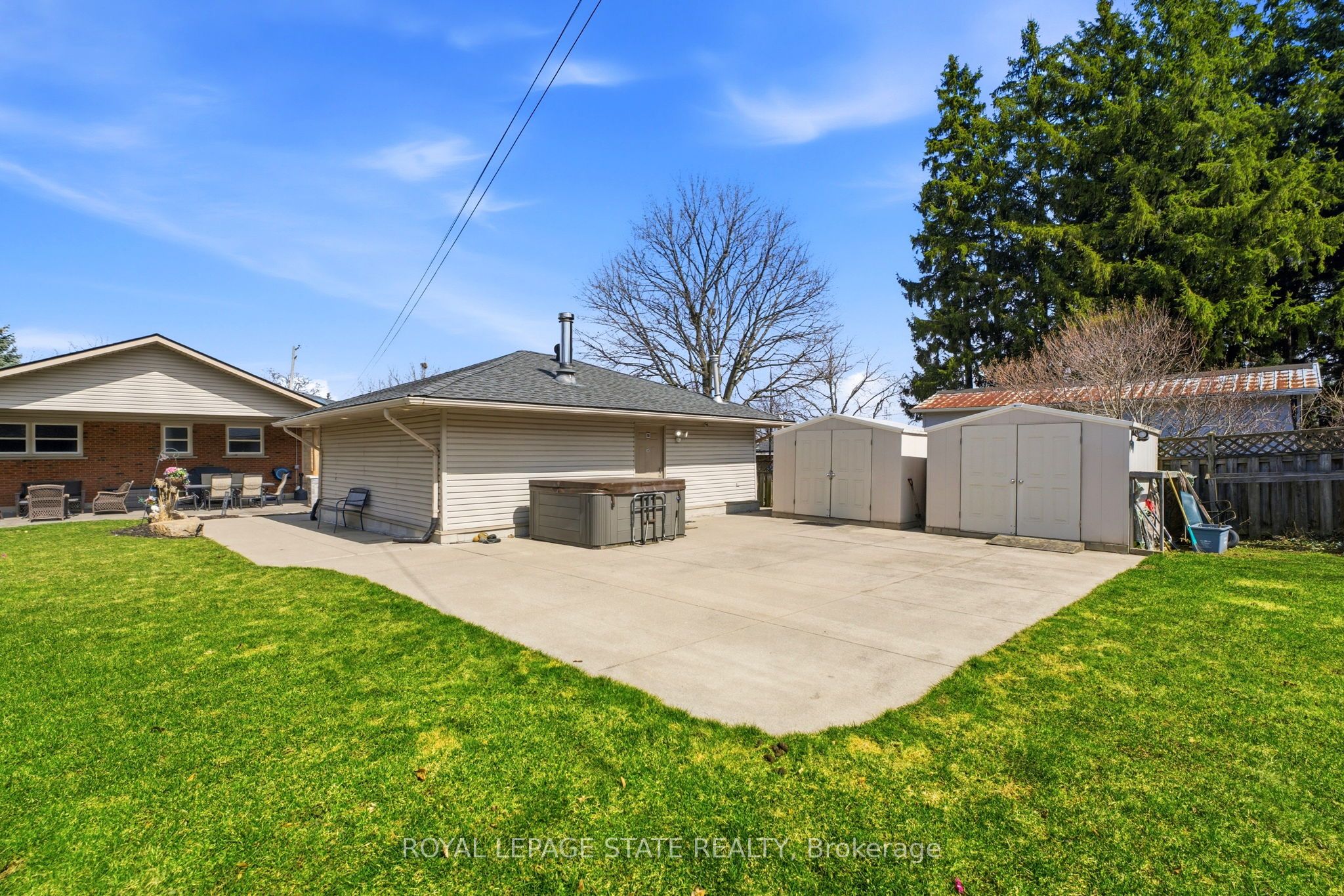 473 Mohawk Road W Property Photo 48