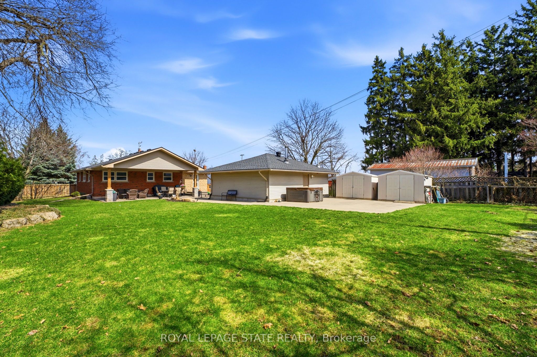 473 Mohawk Road W Property Photo 49