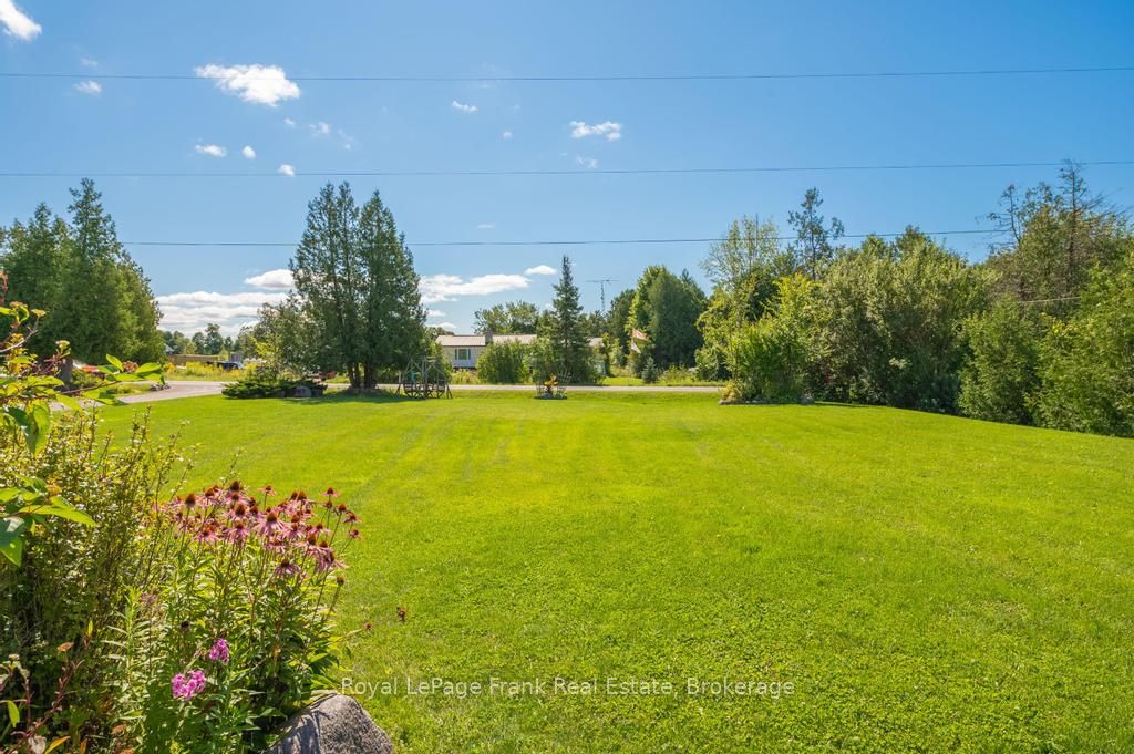 406 Lakehurst Circle Road Property Photo 6