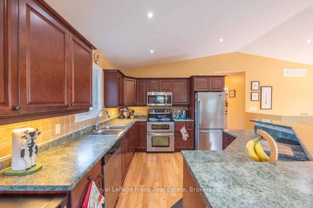 406 Lakehurst Circle Road Property Photo 14