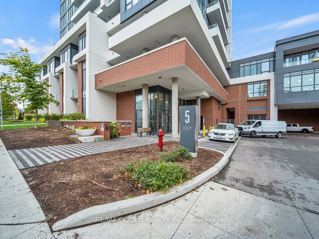 5 Wellington Street 1405 Property Photo 5