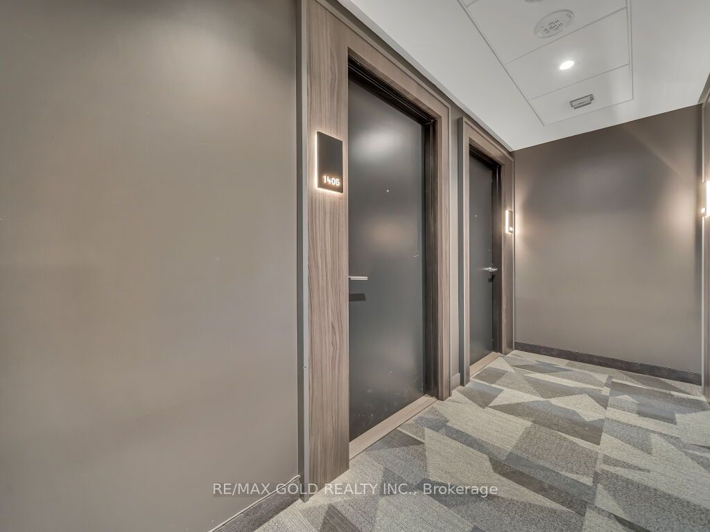 5 Wellington Street 1405 Property Photo 17