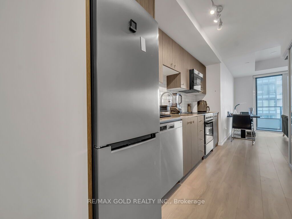 5 Wellington Street 1405 Property Photo 26