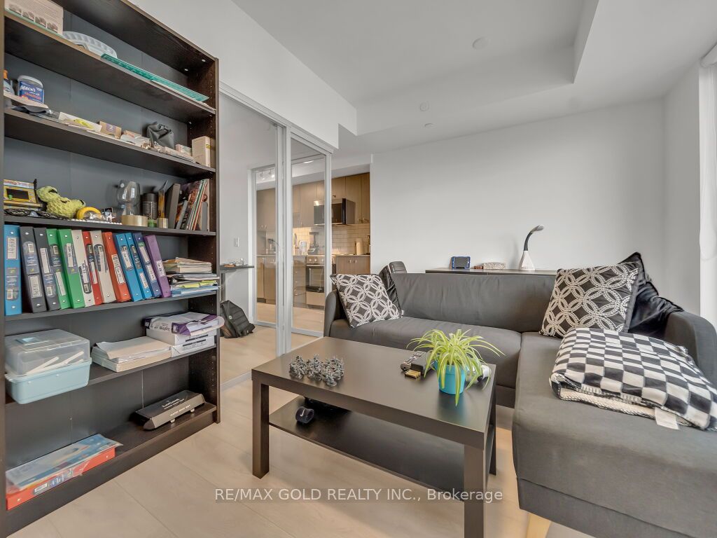 5 Wellington Street 1405 Property Photo 35