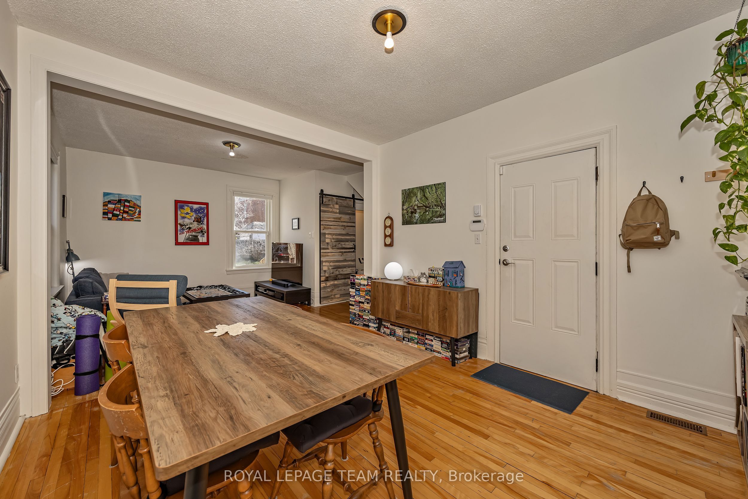 11 Sherbrooke Avenue Property Photo 9