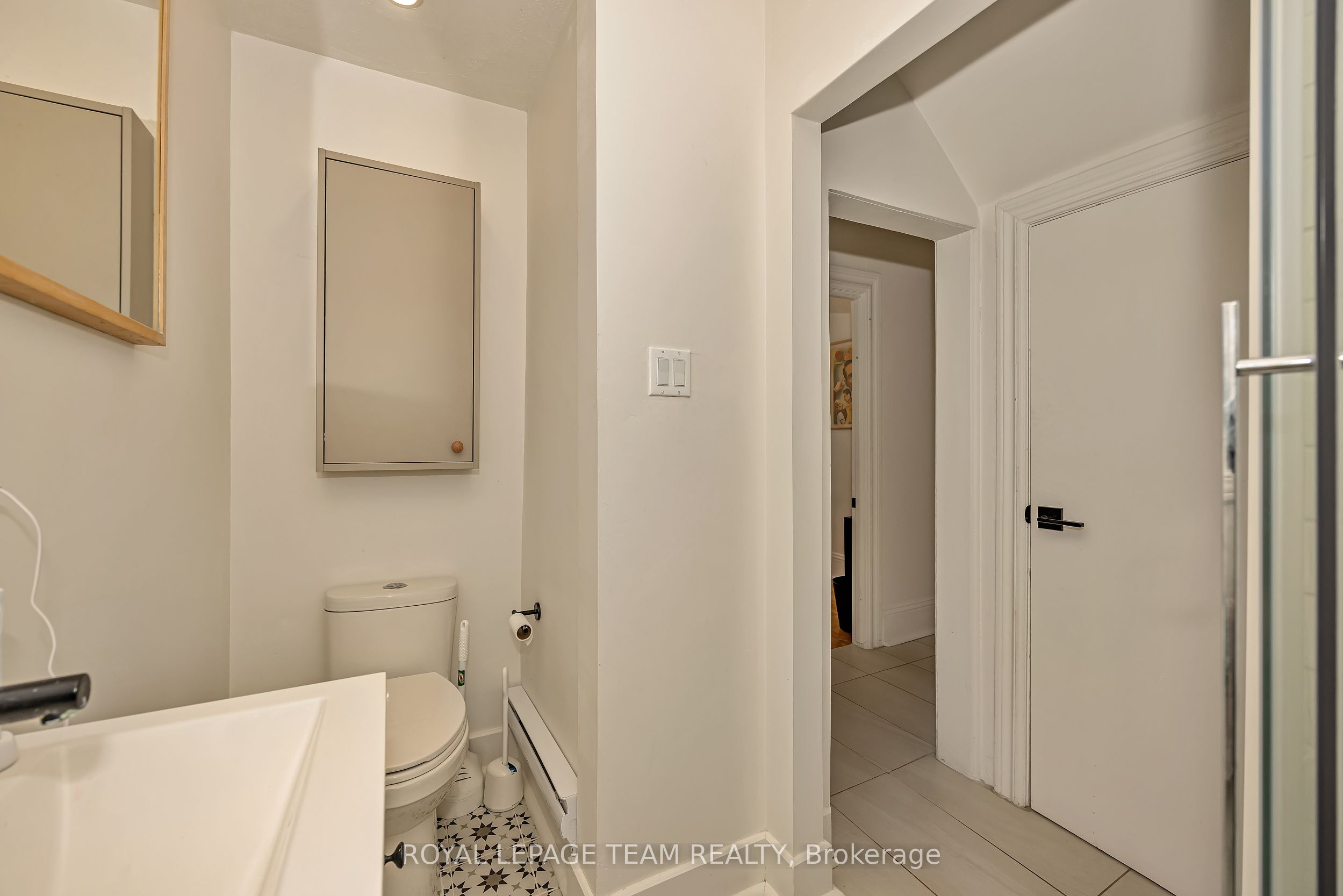 11 Sherbrooke Avenue Property Photo 25