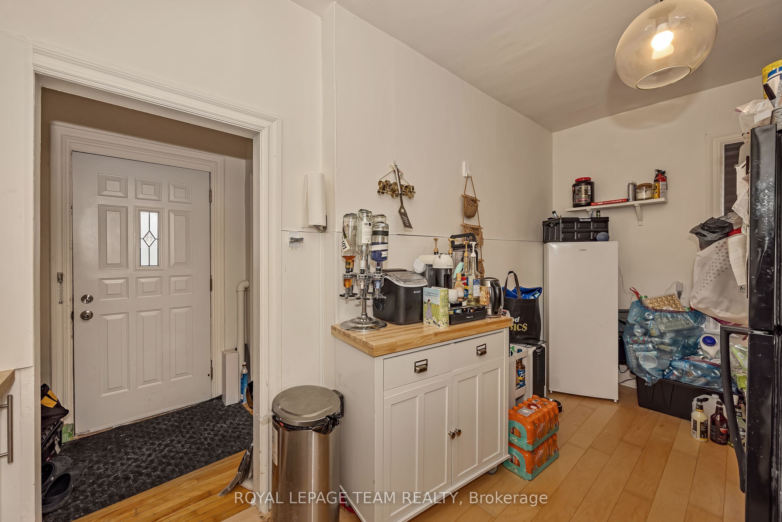 11 Sherbrooke Avenue Property Photo 35