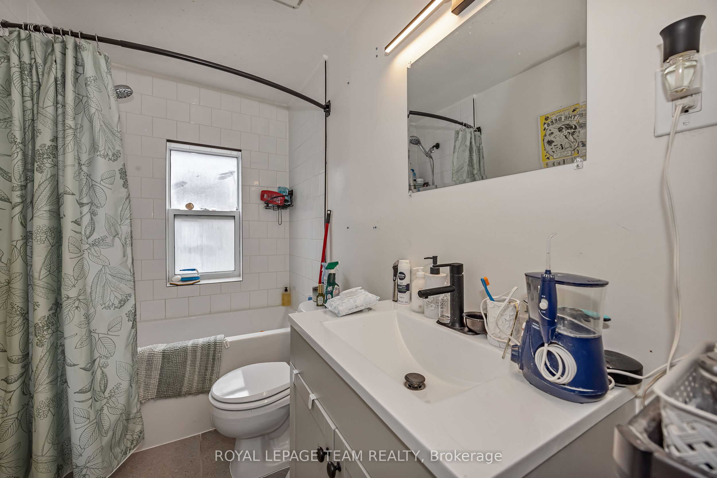 11 Sherbrooke Avenue Property Photo 42