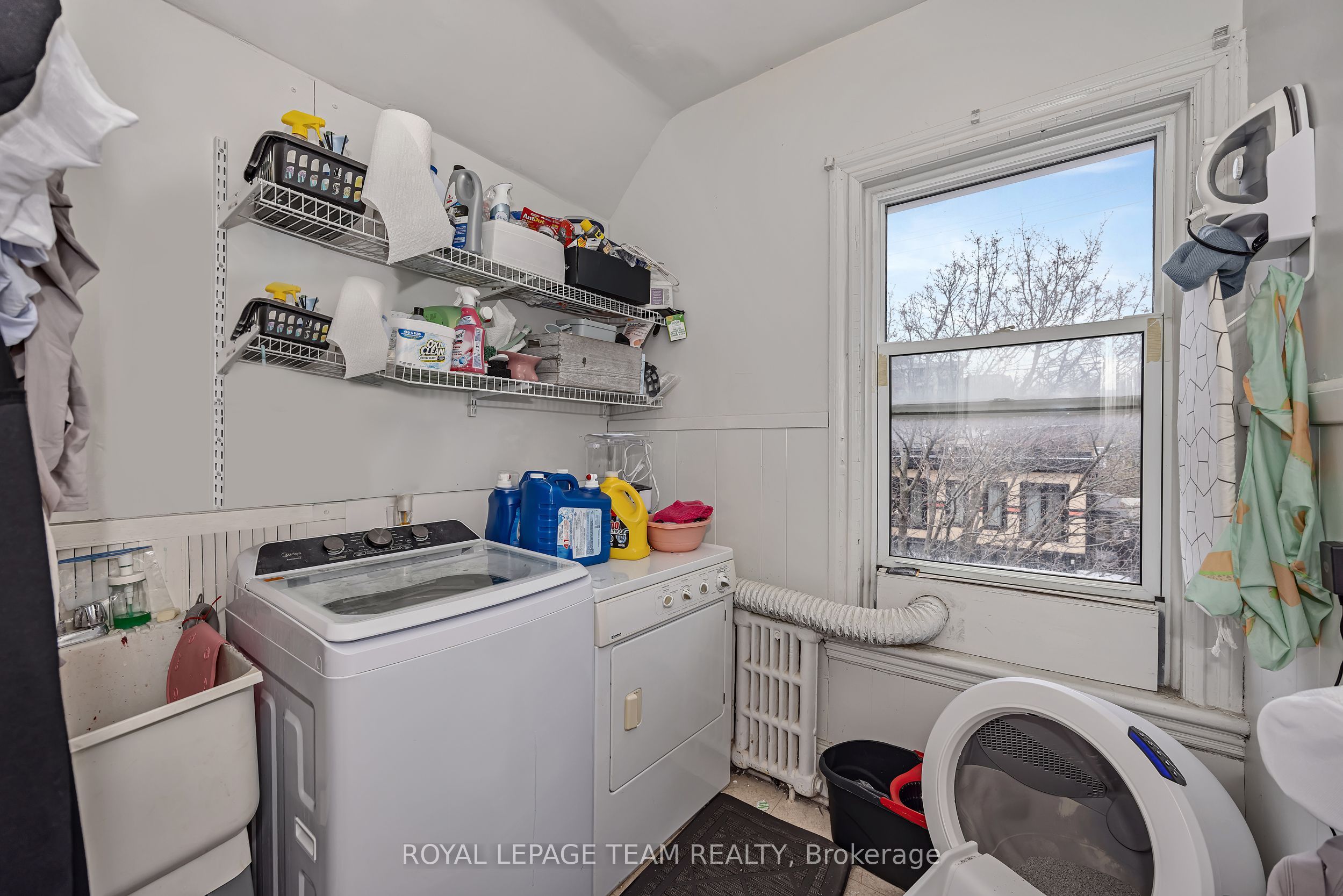 11 Sherbrooke Avenue Property Photo 43