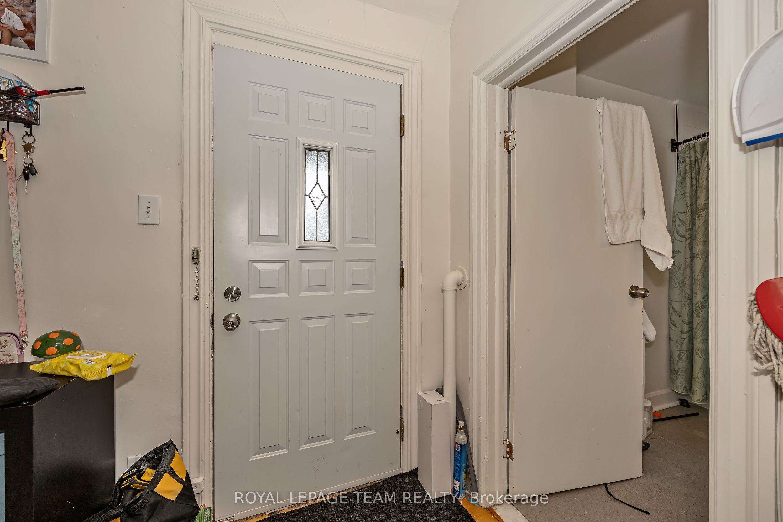 11 Sherbrooke Avenue Property Photo 44