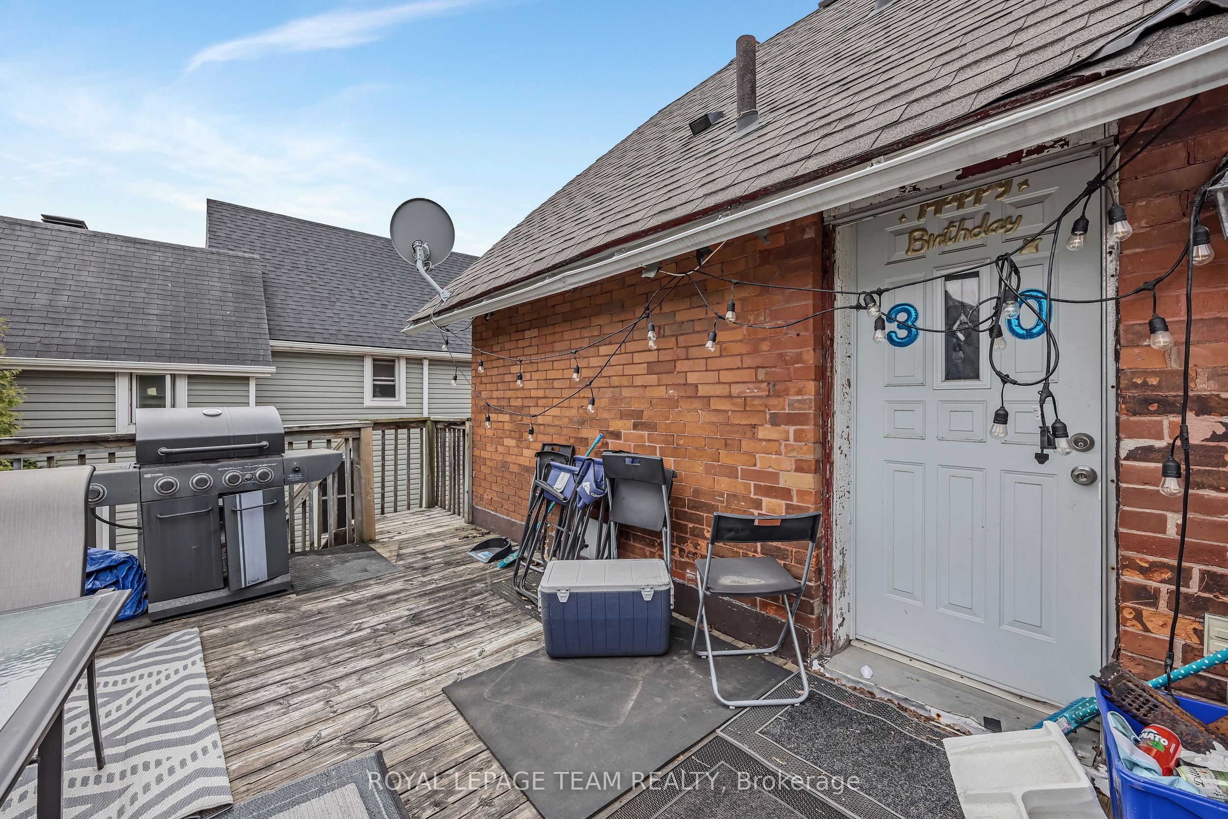 11 Sherbrooke Avenue Property Photo 45