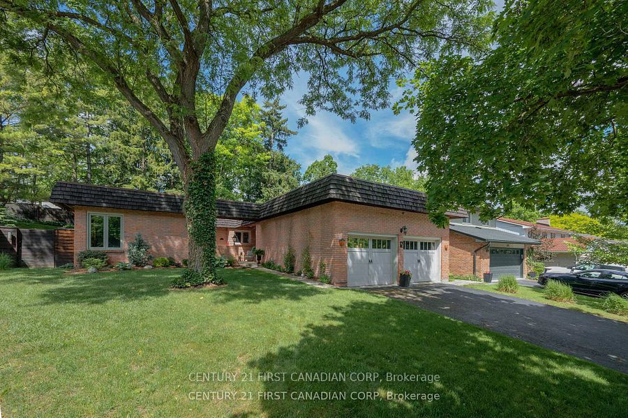 43 Compton Crescent Property Photo 1