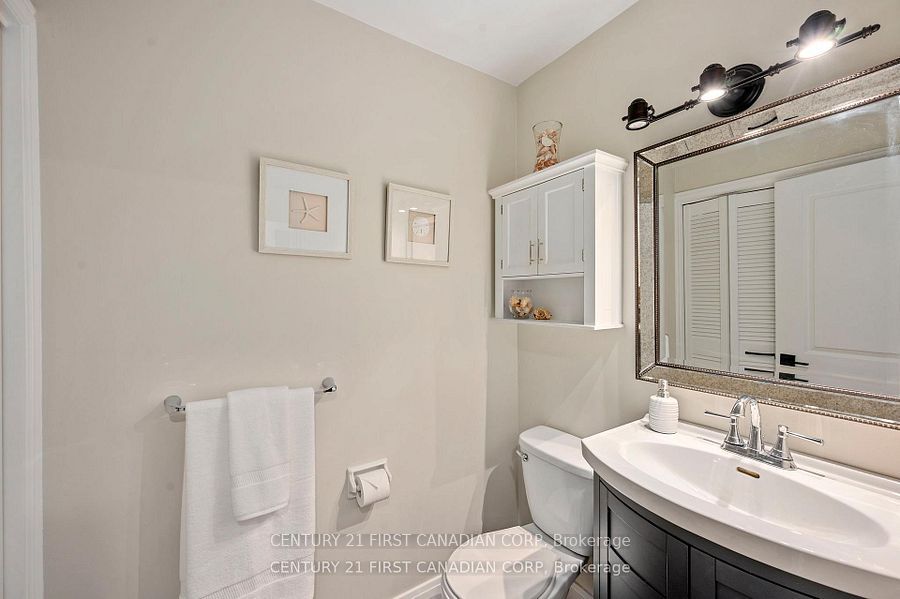 43 Compton Crescent Property Photo 12