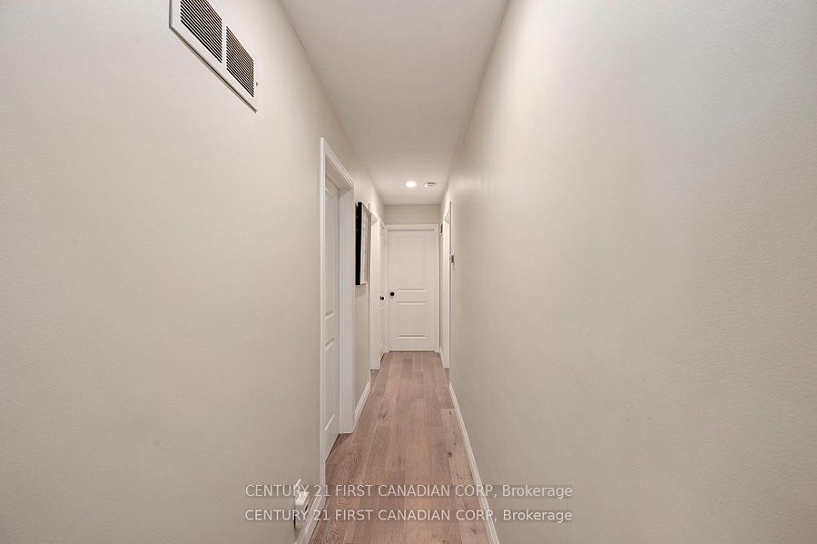 43 Compton Crescent Property Photo 20