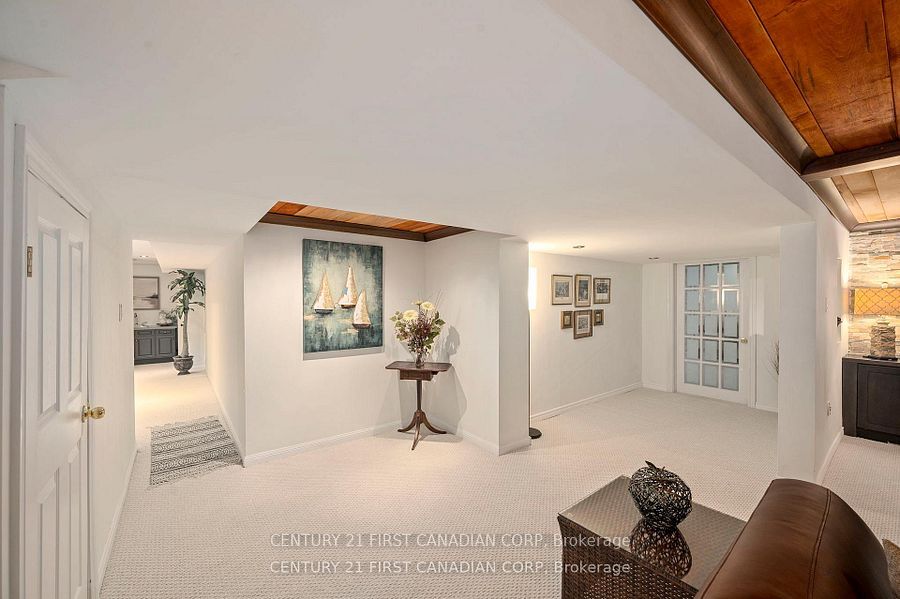 43 Compton Crescent Property Photo 26