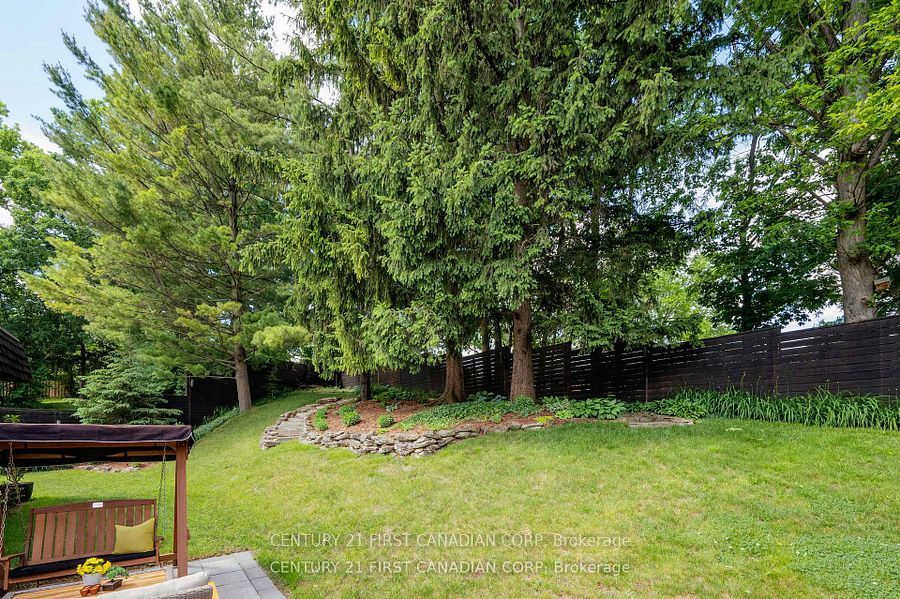 43 Compton Crescent Property Photo 29