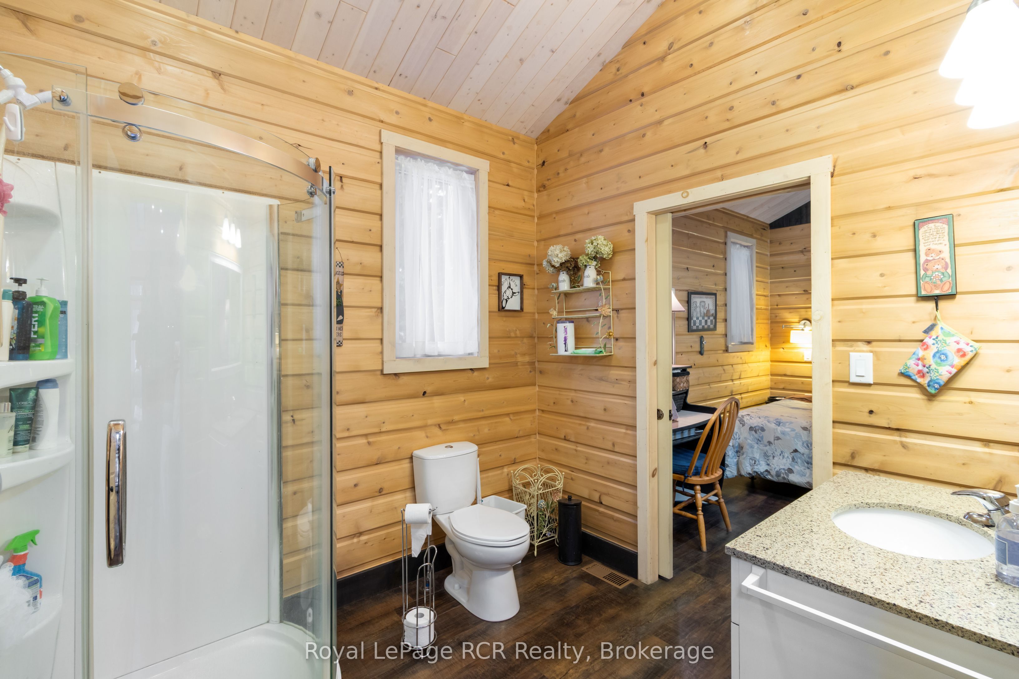 19 Redgate Road E Property Photo 23