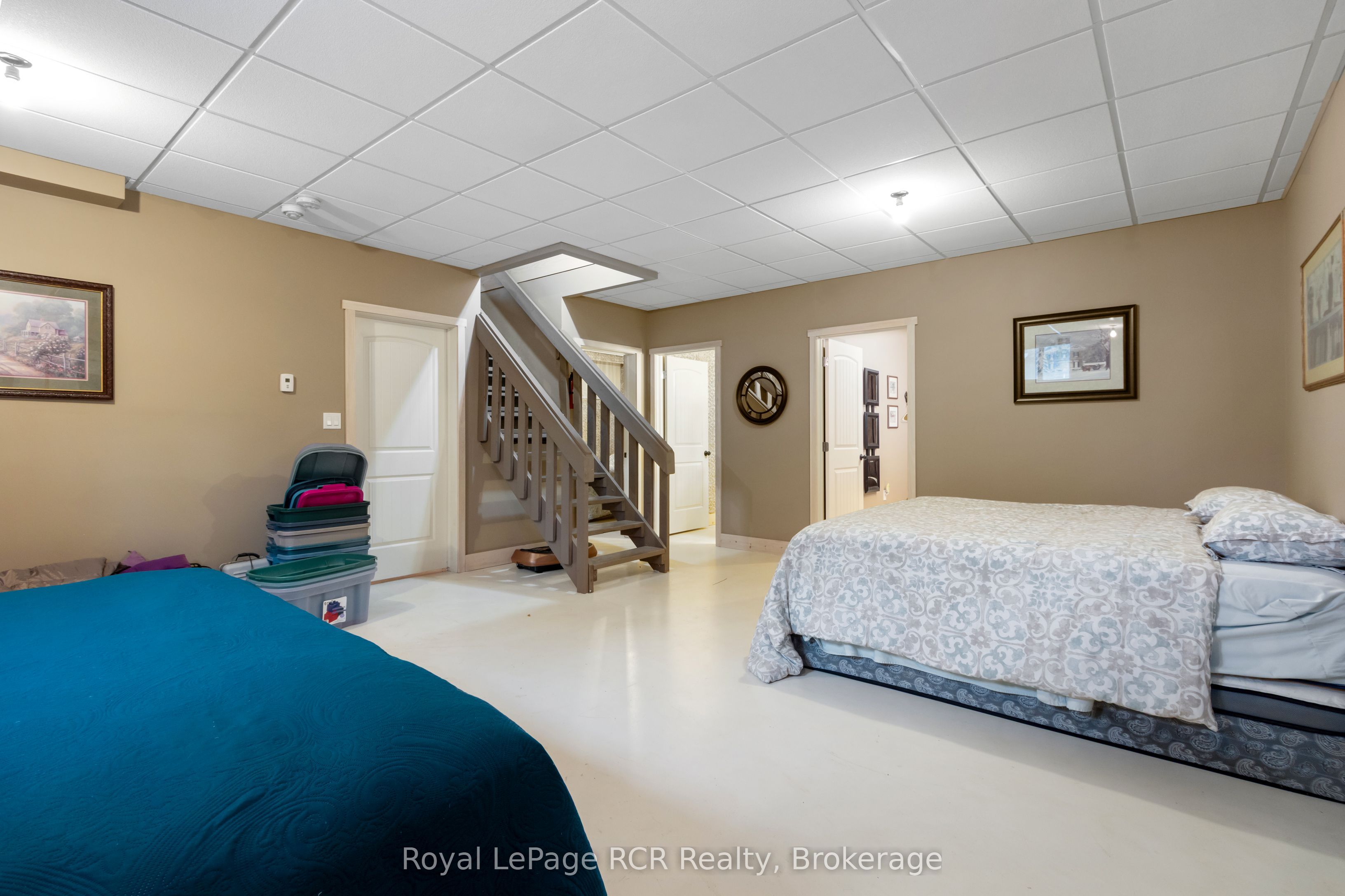 19 Redgate Road E Property Photo 25