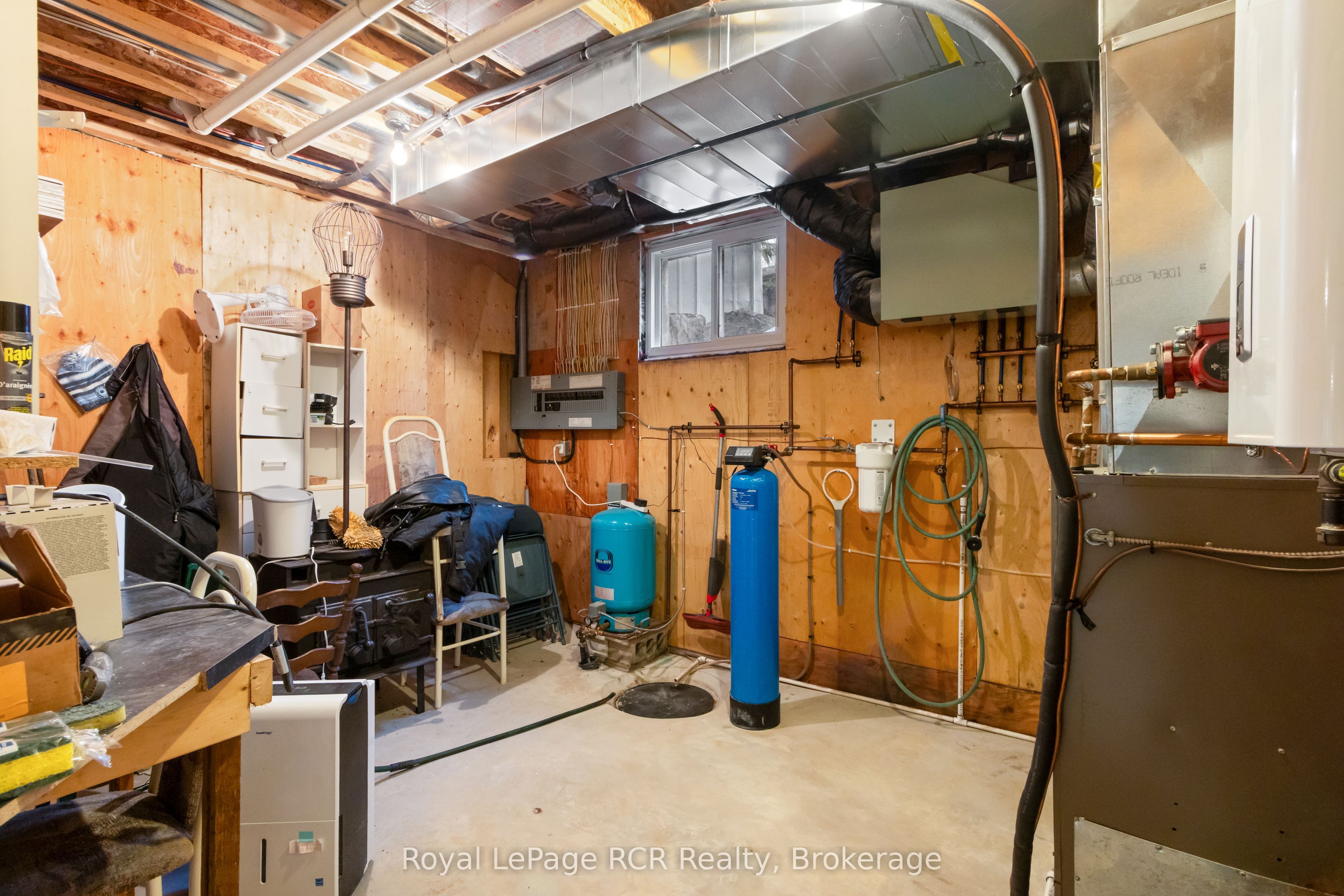 19 Redgate Road E Property Photo 32