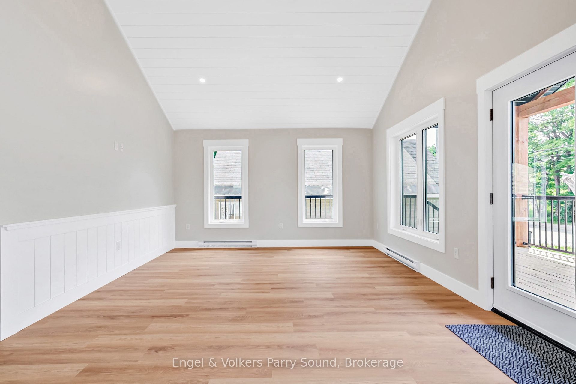 46 Forest Street Property Photo 6