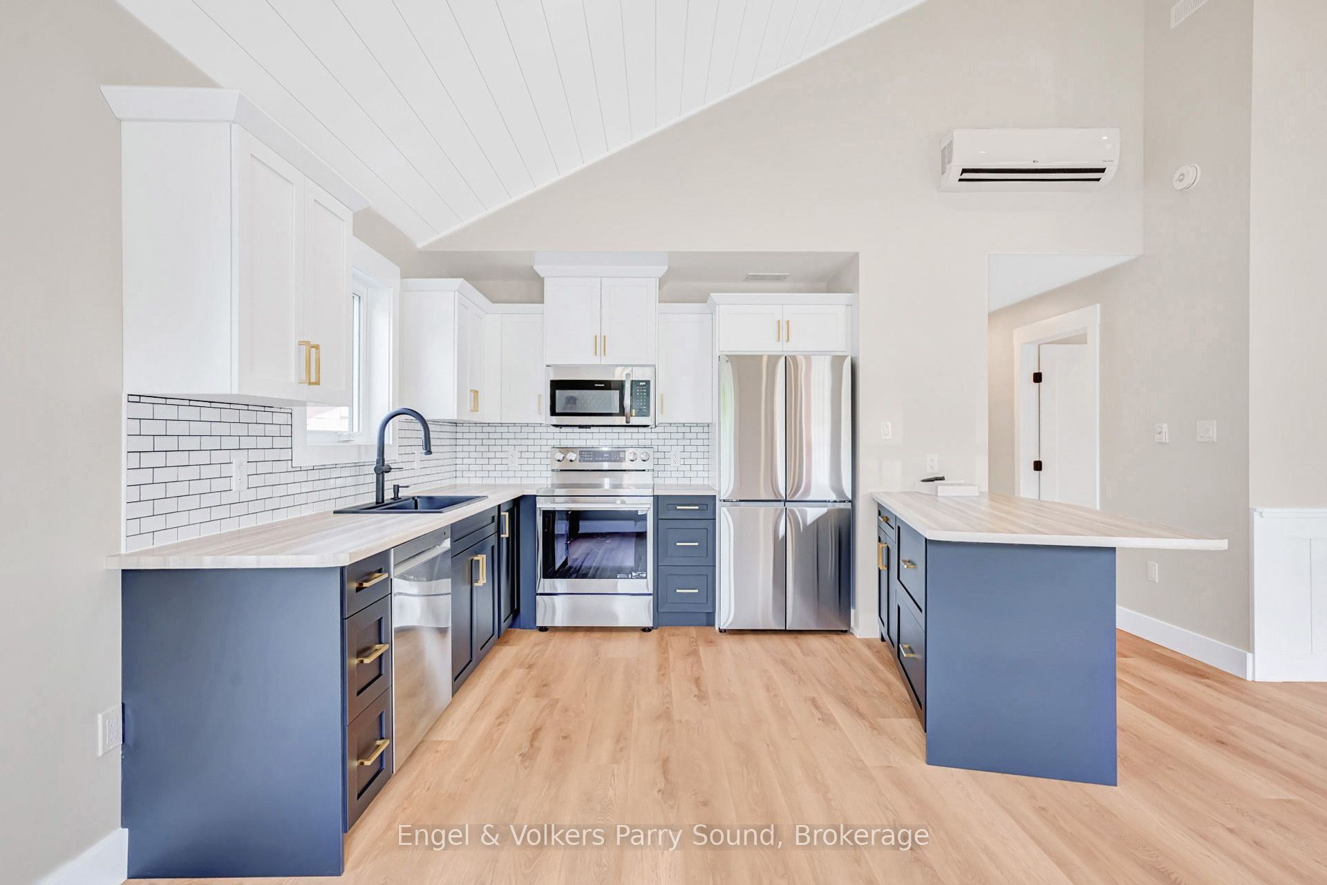 46 Forest Street Property Photo 10