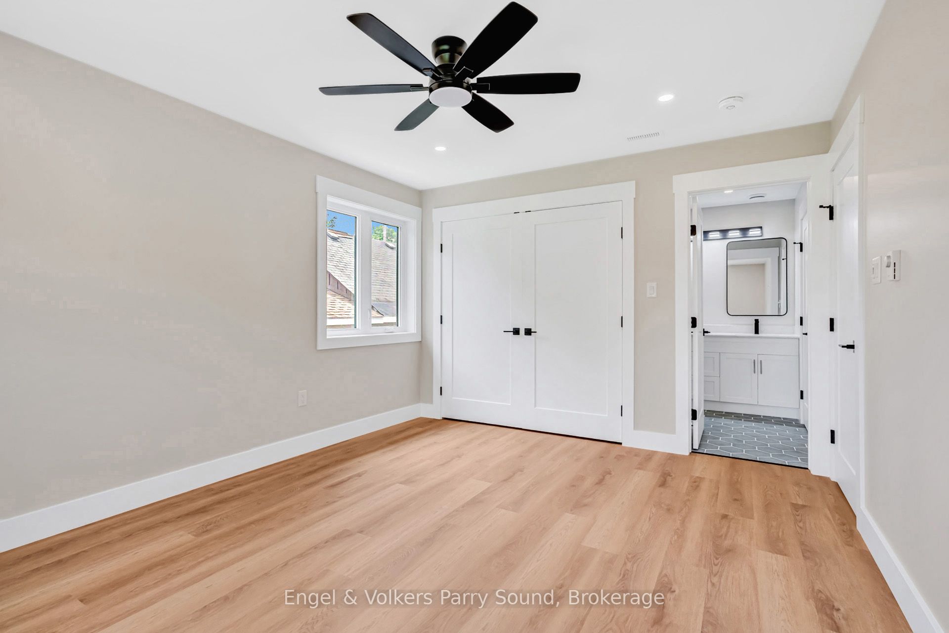 46 Forest Street Property Photo 15