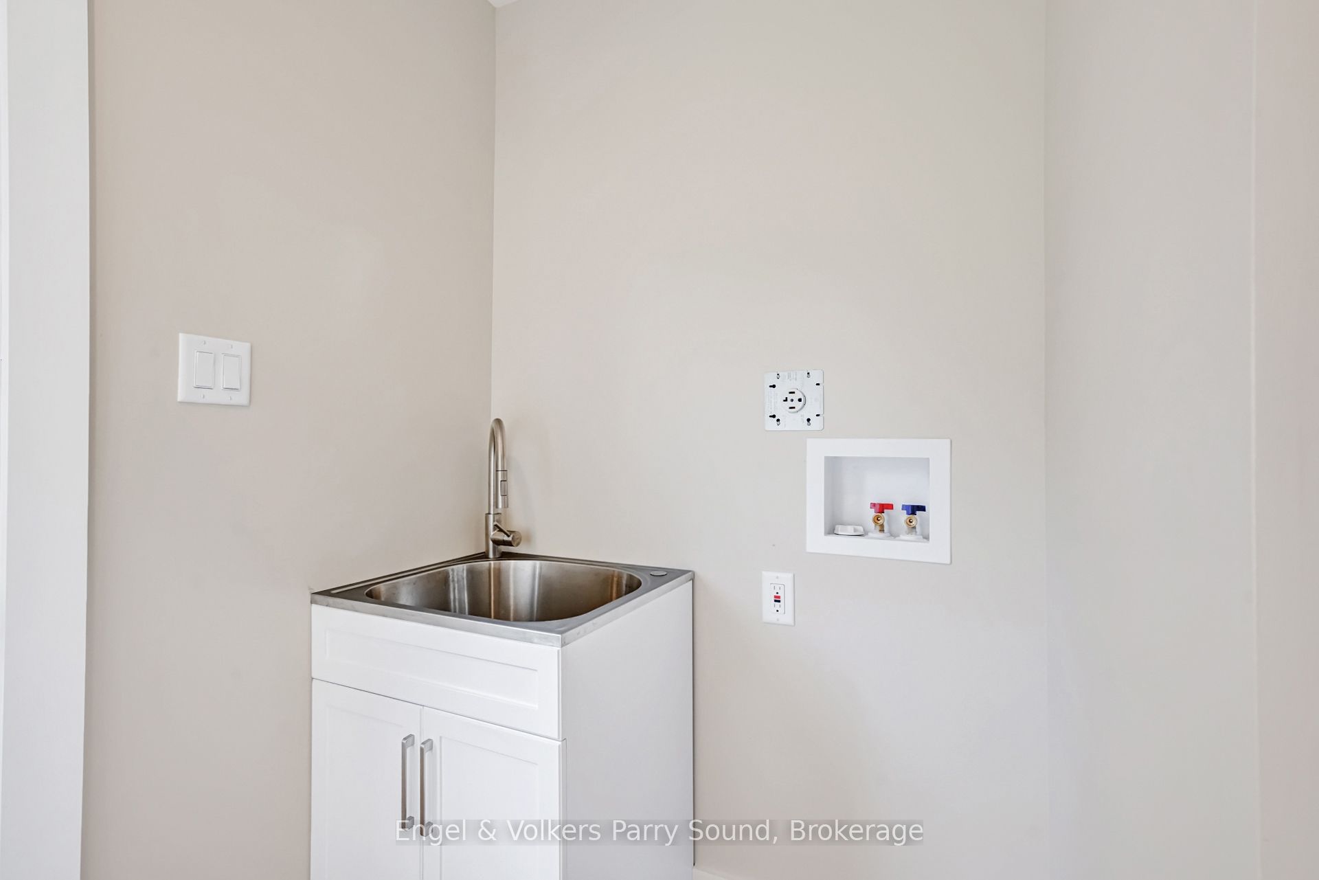 46 Forest Street Property Photo 22