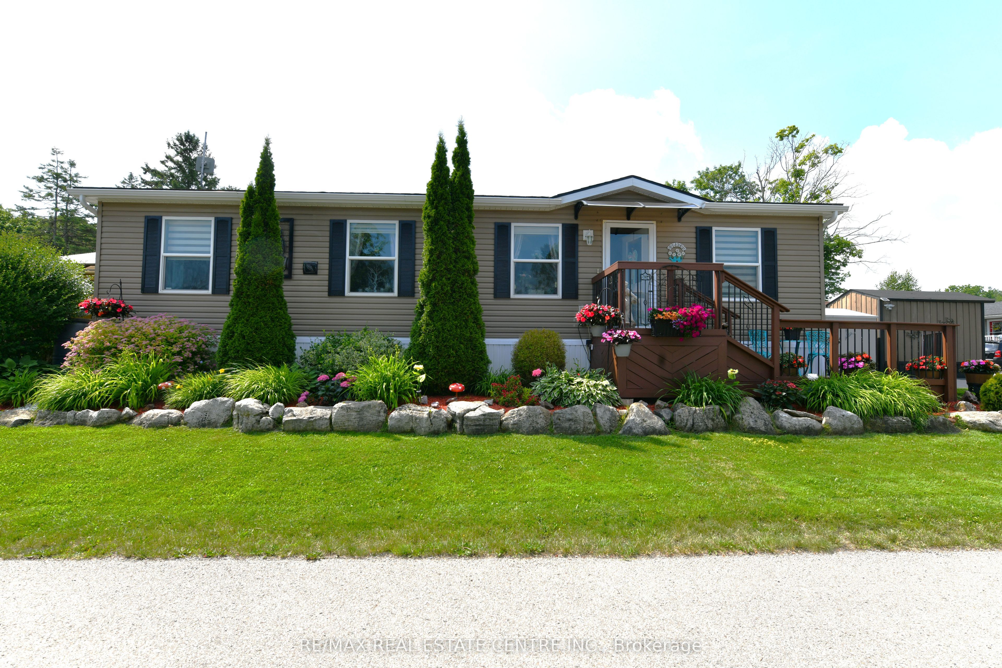 1429 SHEFFIELD Road Property Photo 1