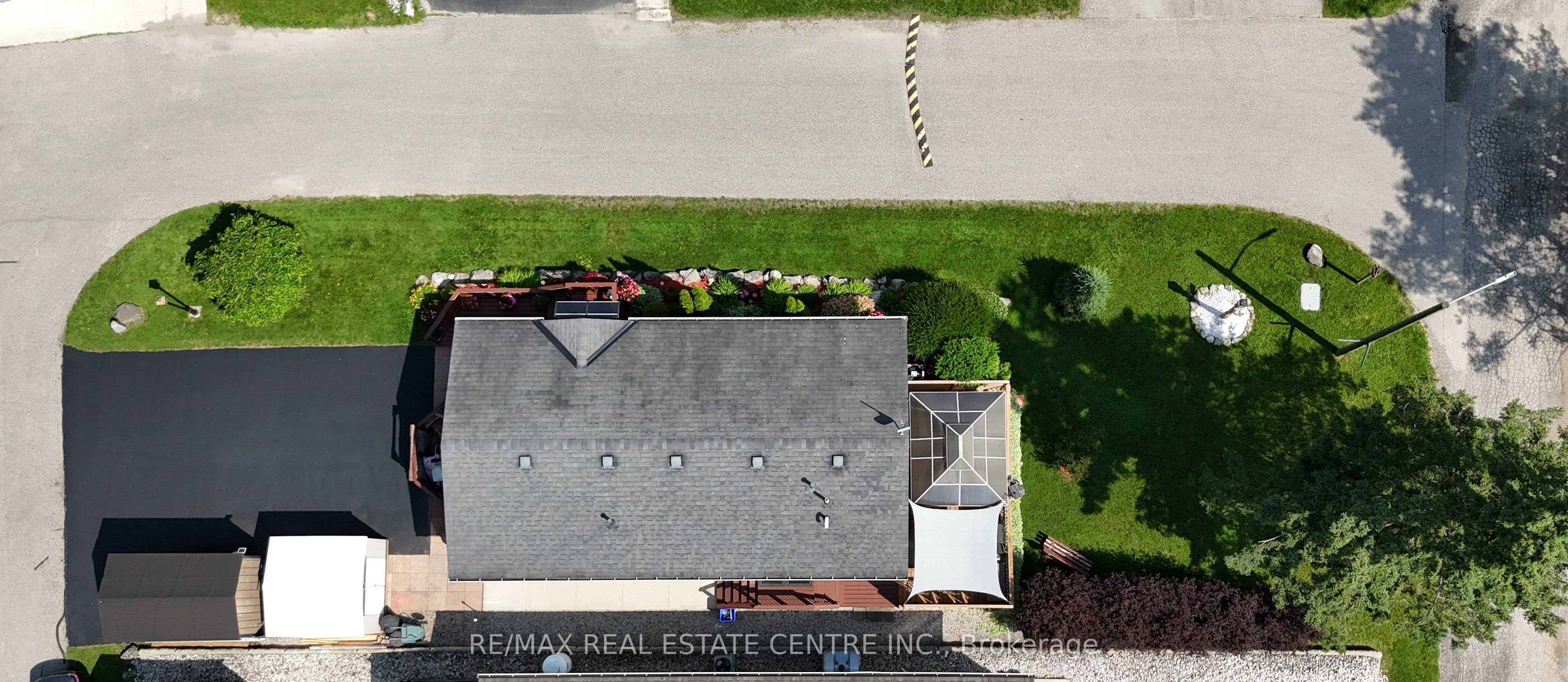 1429 Sheffield Road Property Photo 3
