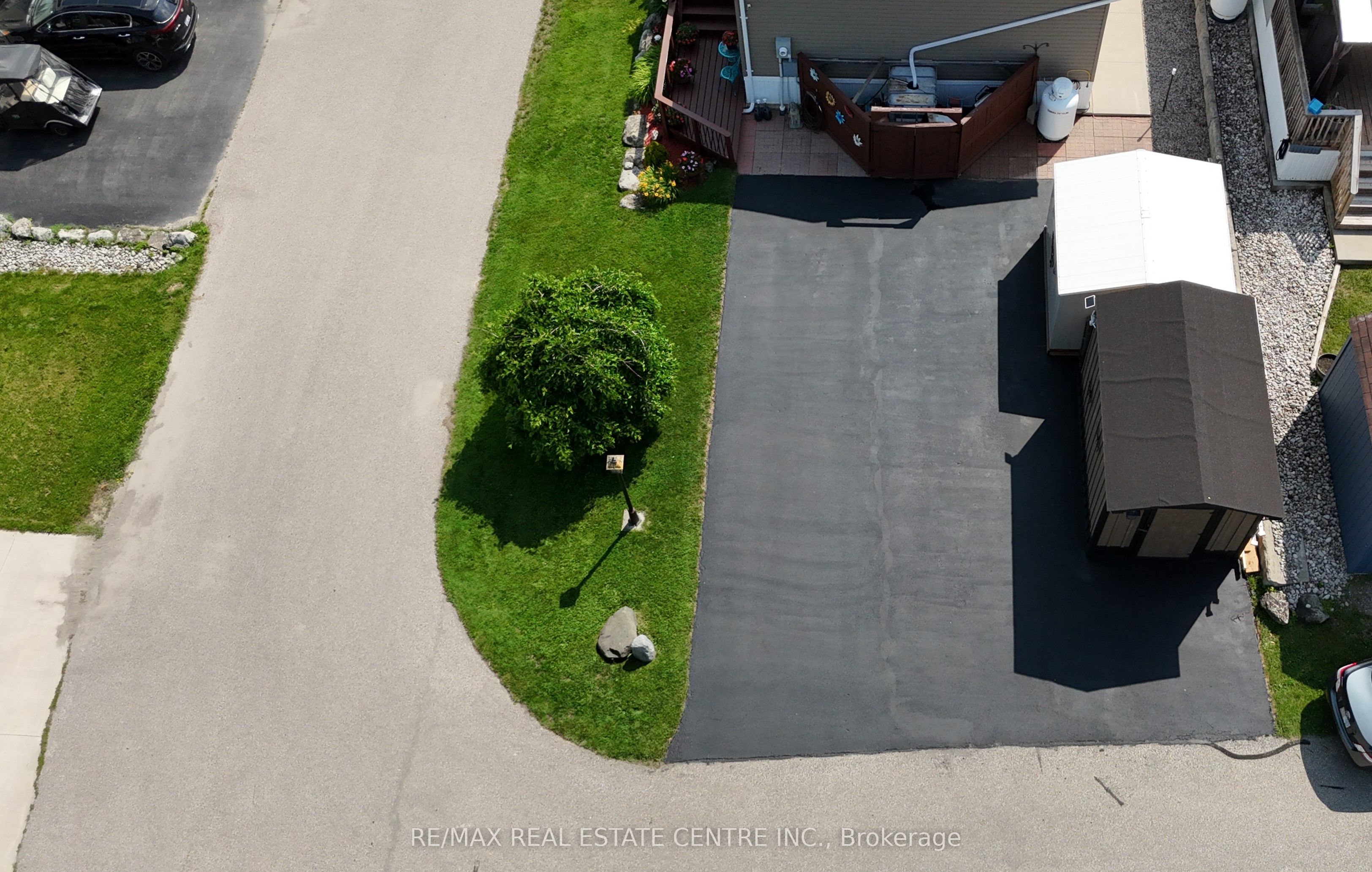 1429 Sheffield Road Property Photo 7