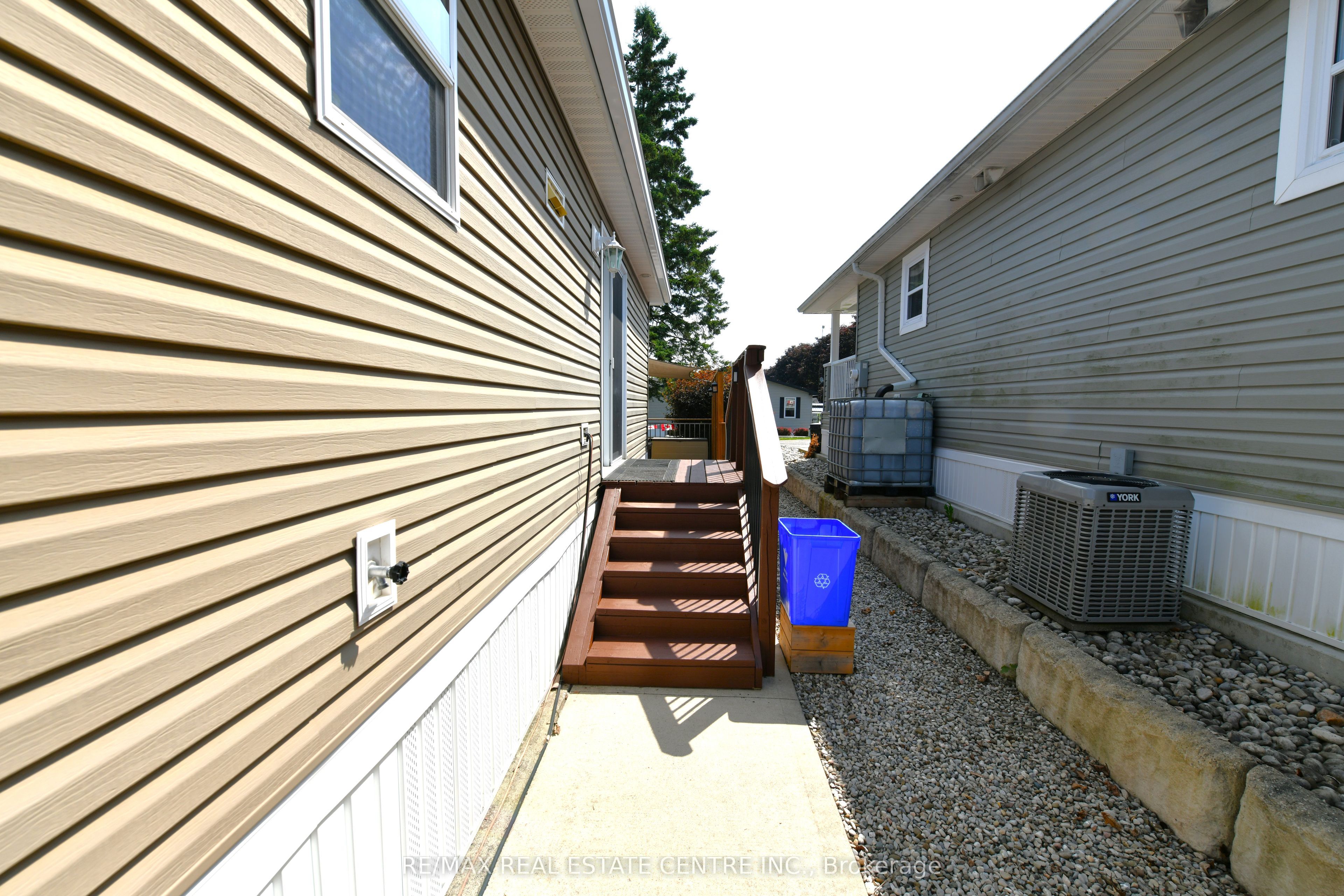 1429 Sheffield Road Property Photo 27