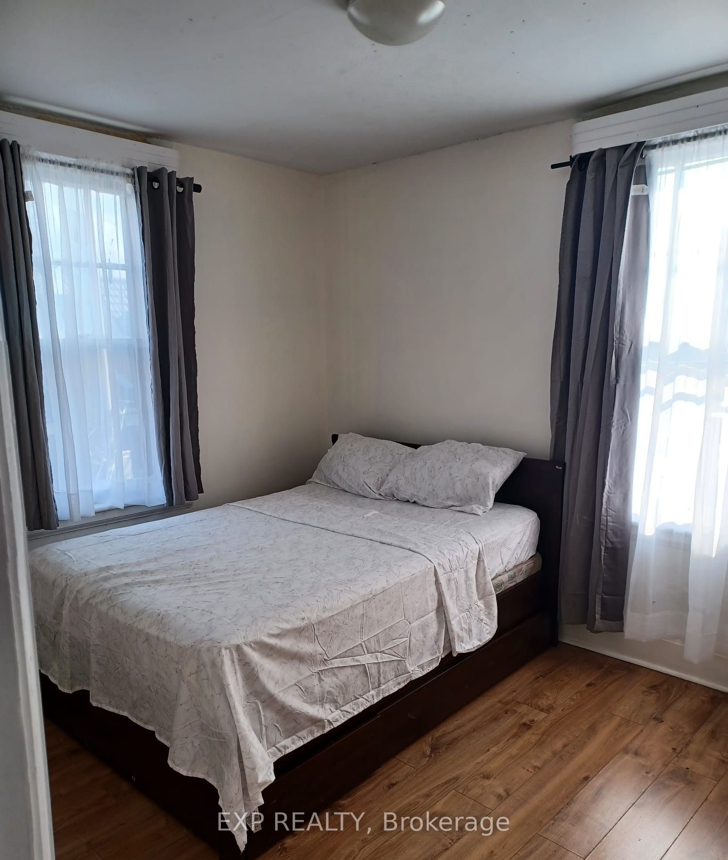 4 Rosemont Avenue Property Photo 7
