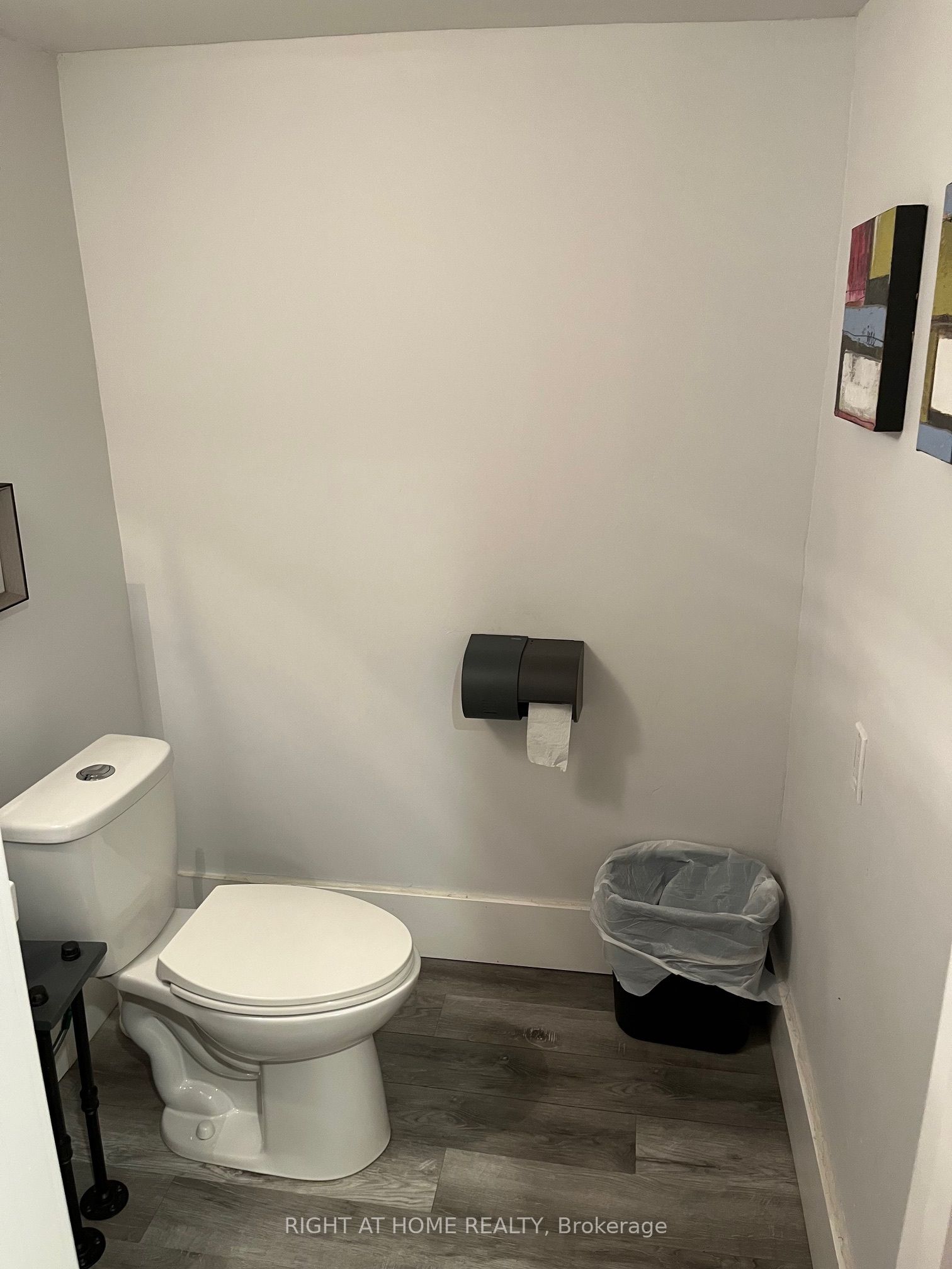 440 Wellington Street 16 Property Photo 6