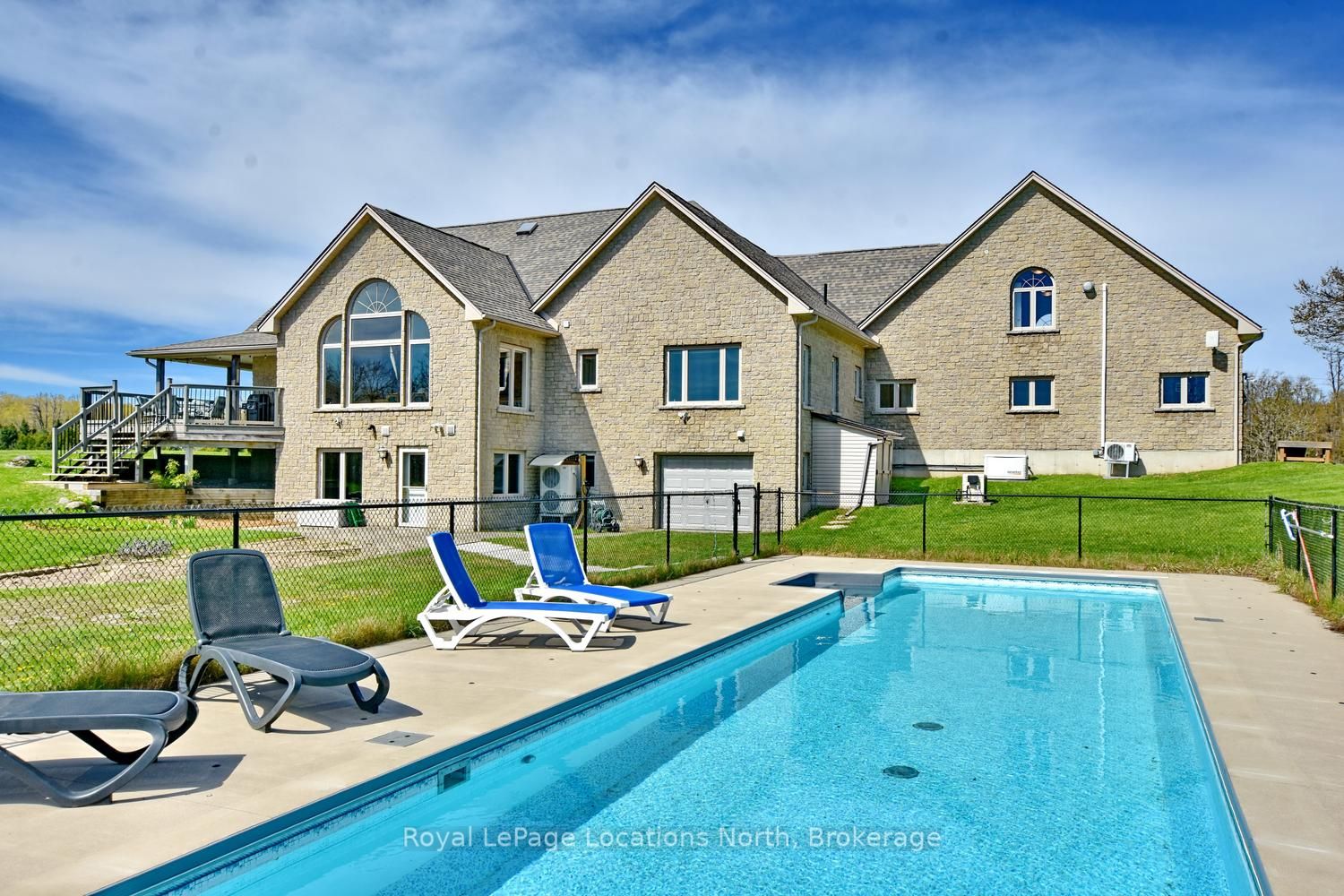 245337 22 Side Road Property Photo 4