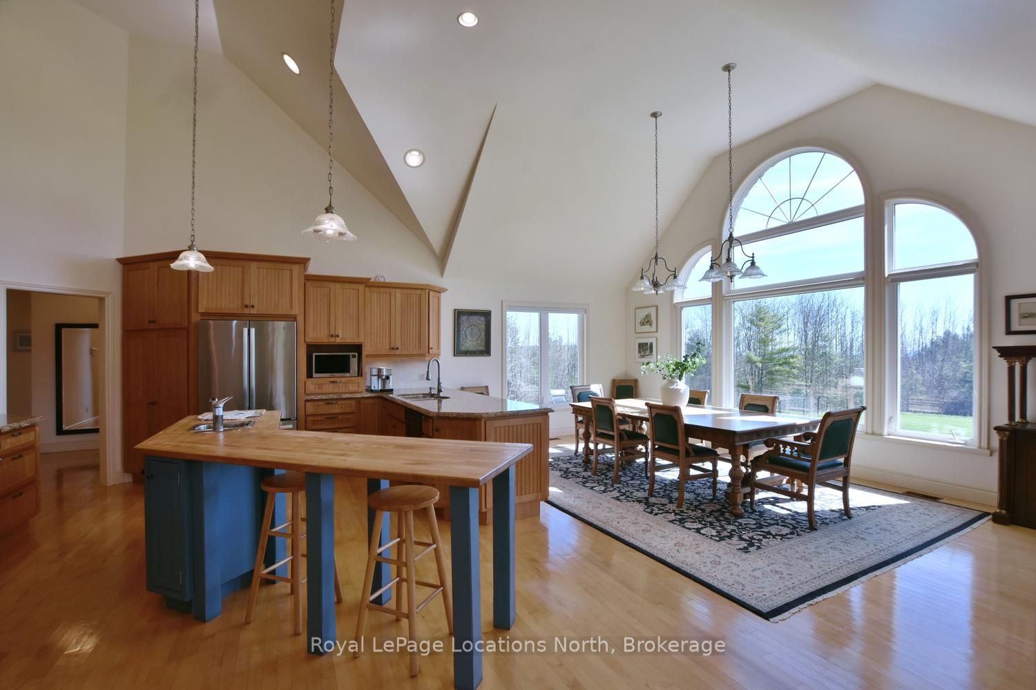 245337 22 Side Road Property Photo 8