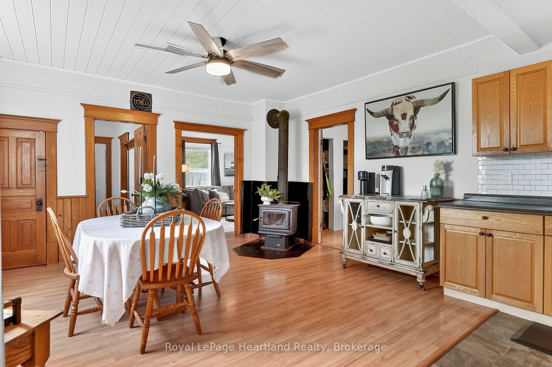 84688 Bluewater Highway Property Photo 4