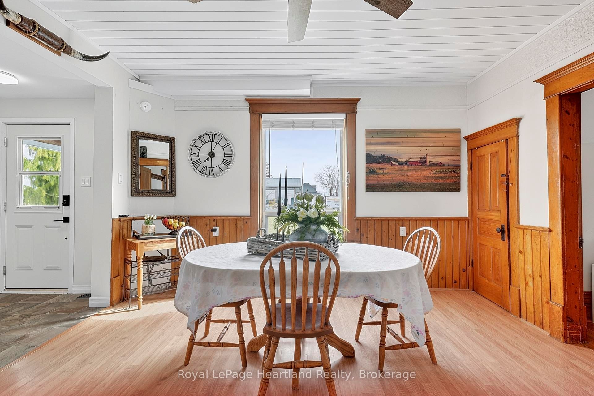 84688 Bluewater Highway Property Photo 11