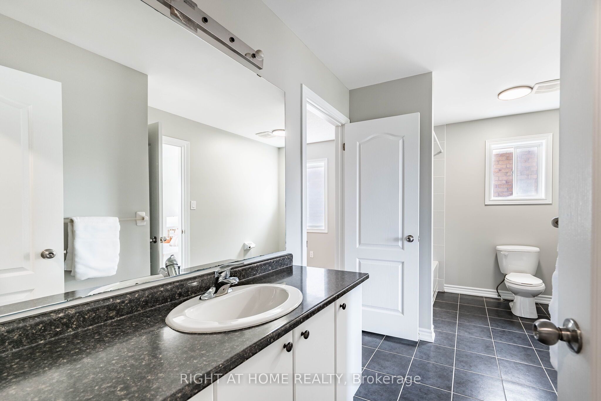 940 O'reilly Crescent Property Photo 32