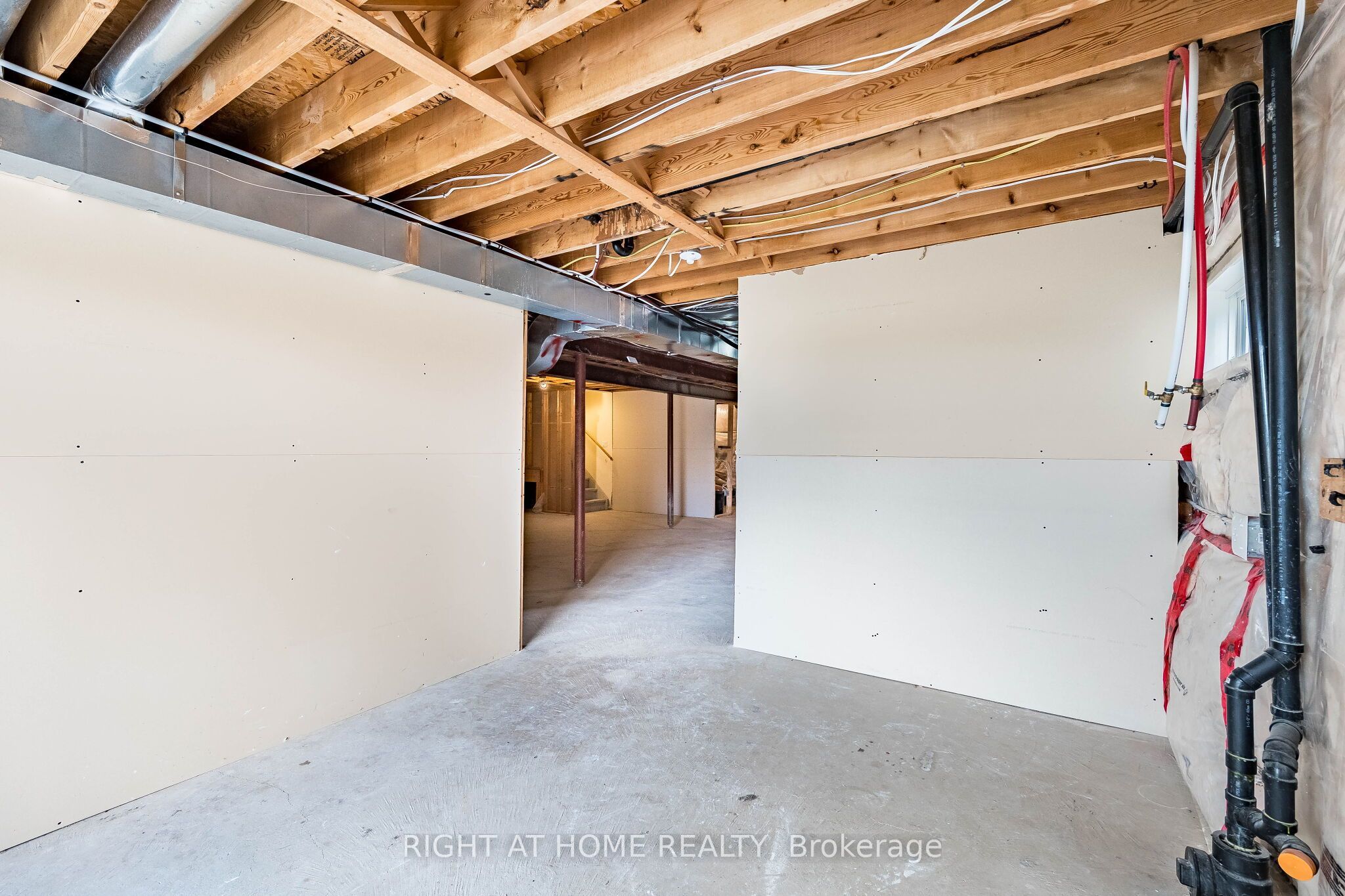 940 O'reilly Crescent Property Photo 44