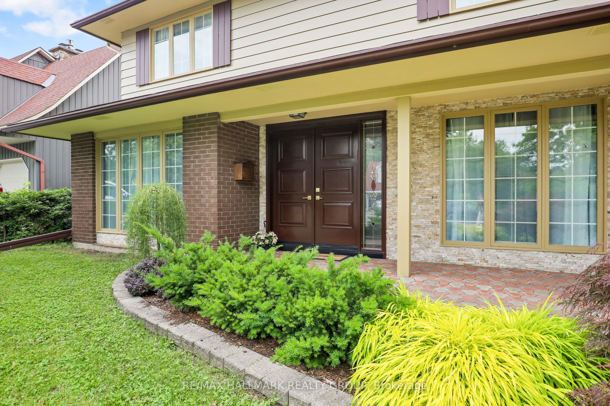 1712 Playfair Drive Property Photo 3