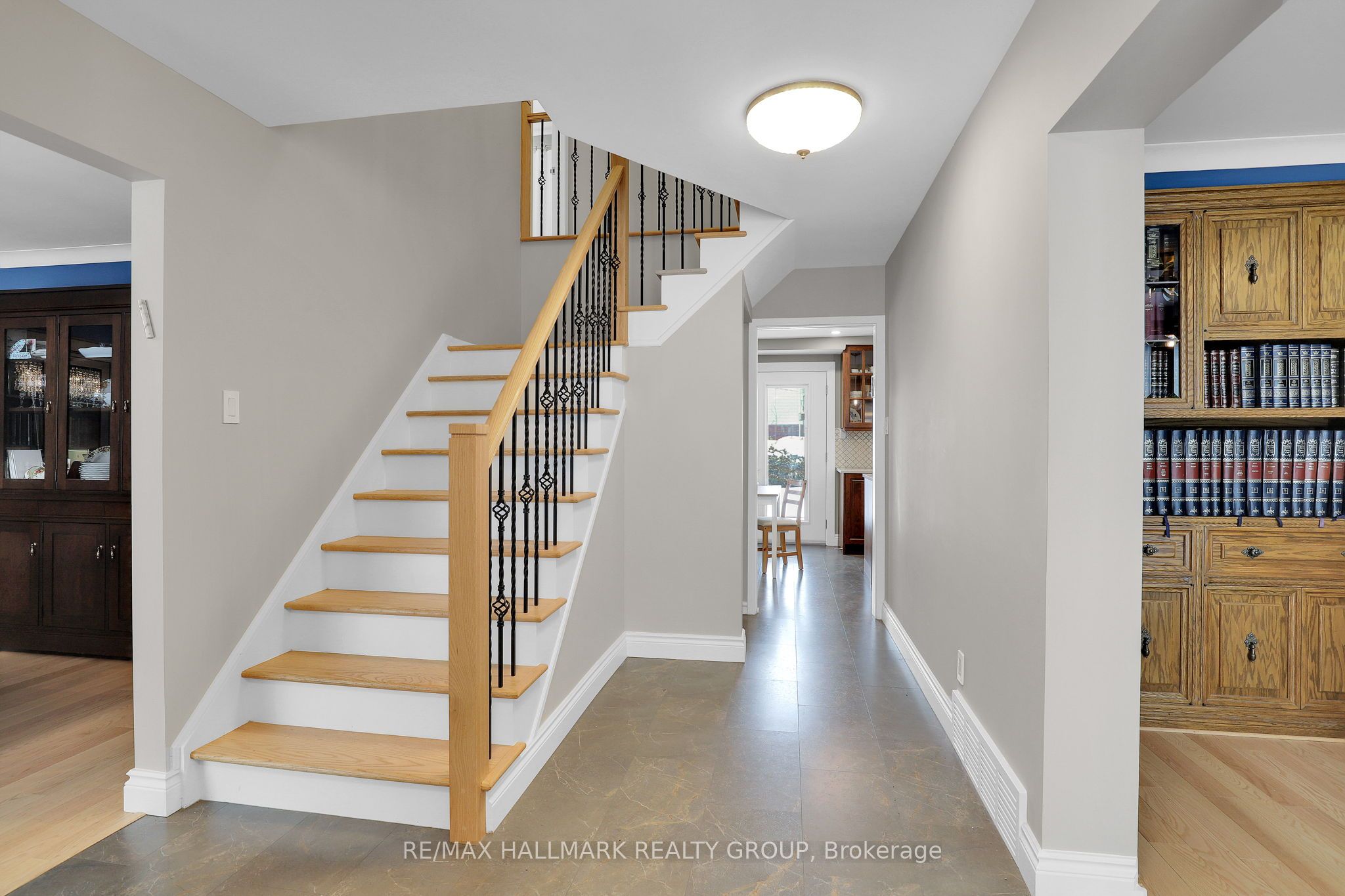 1712 Playfair Drive Property Photo 6