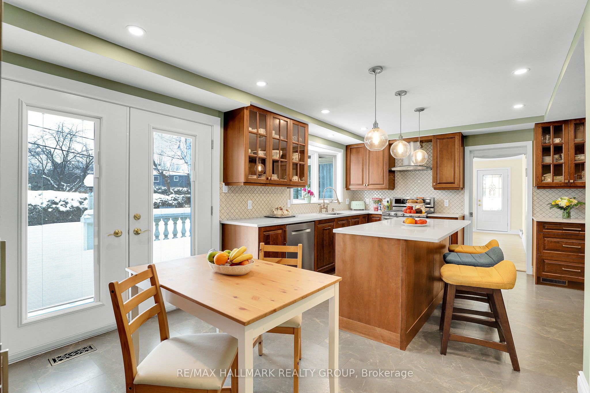 1712 Playfair Drive Property Photo 11