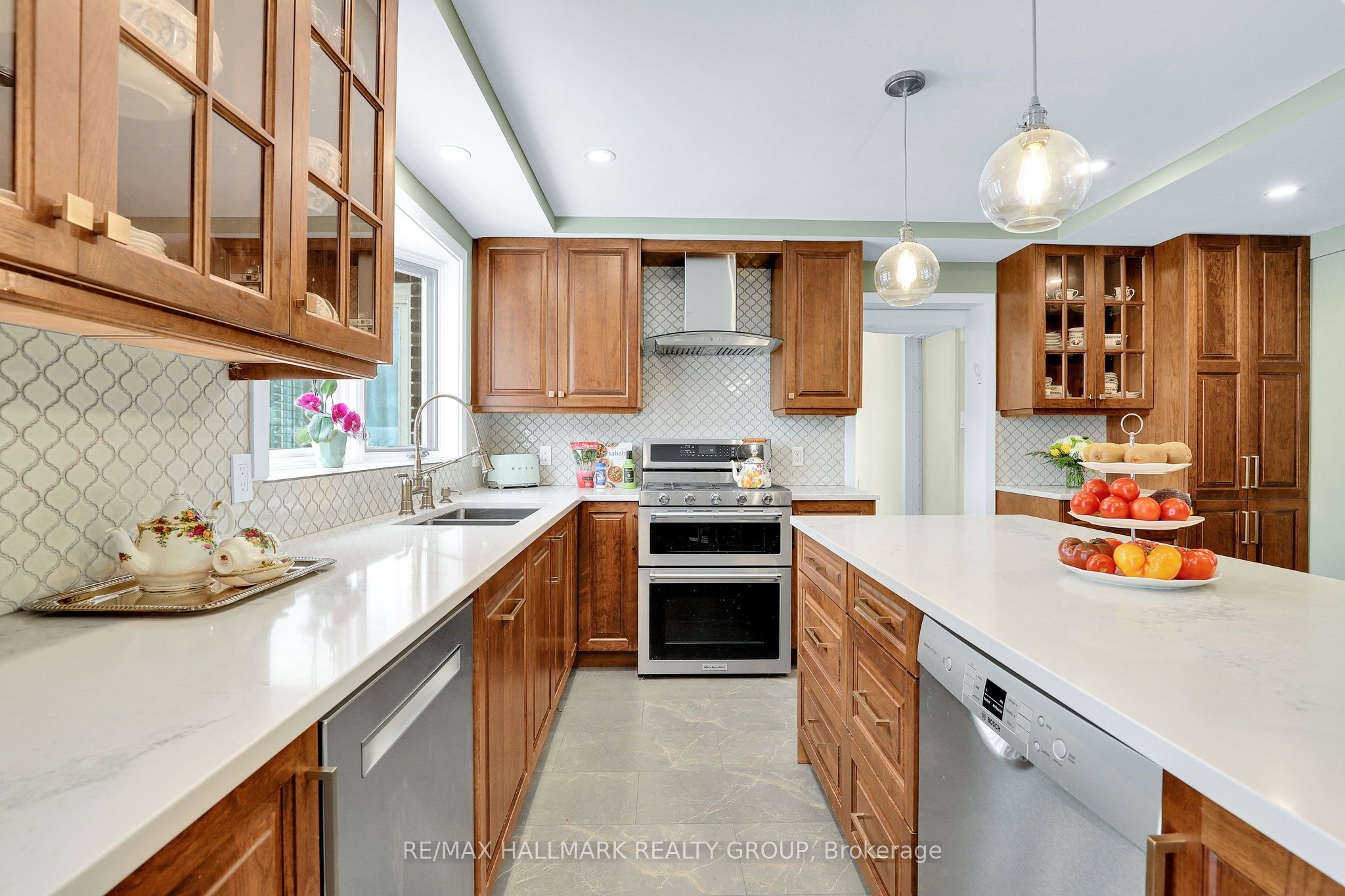 1712 Playfair Drive Property Photo 16