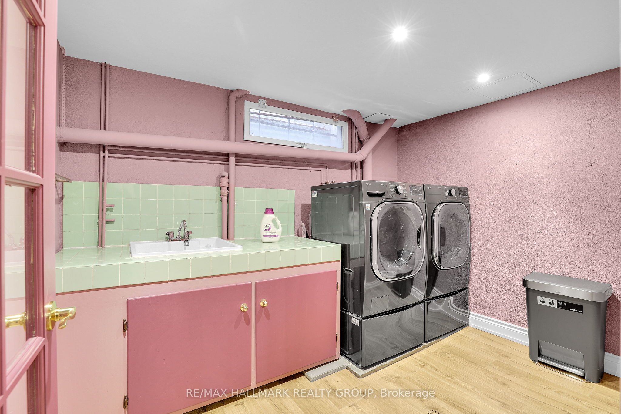 1712 Playfair Drive Property Photo 38