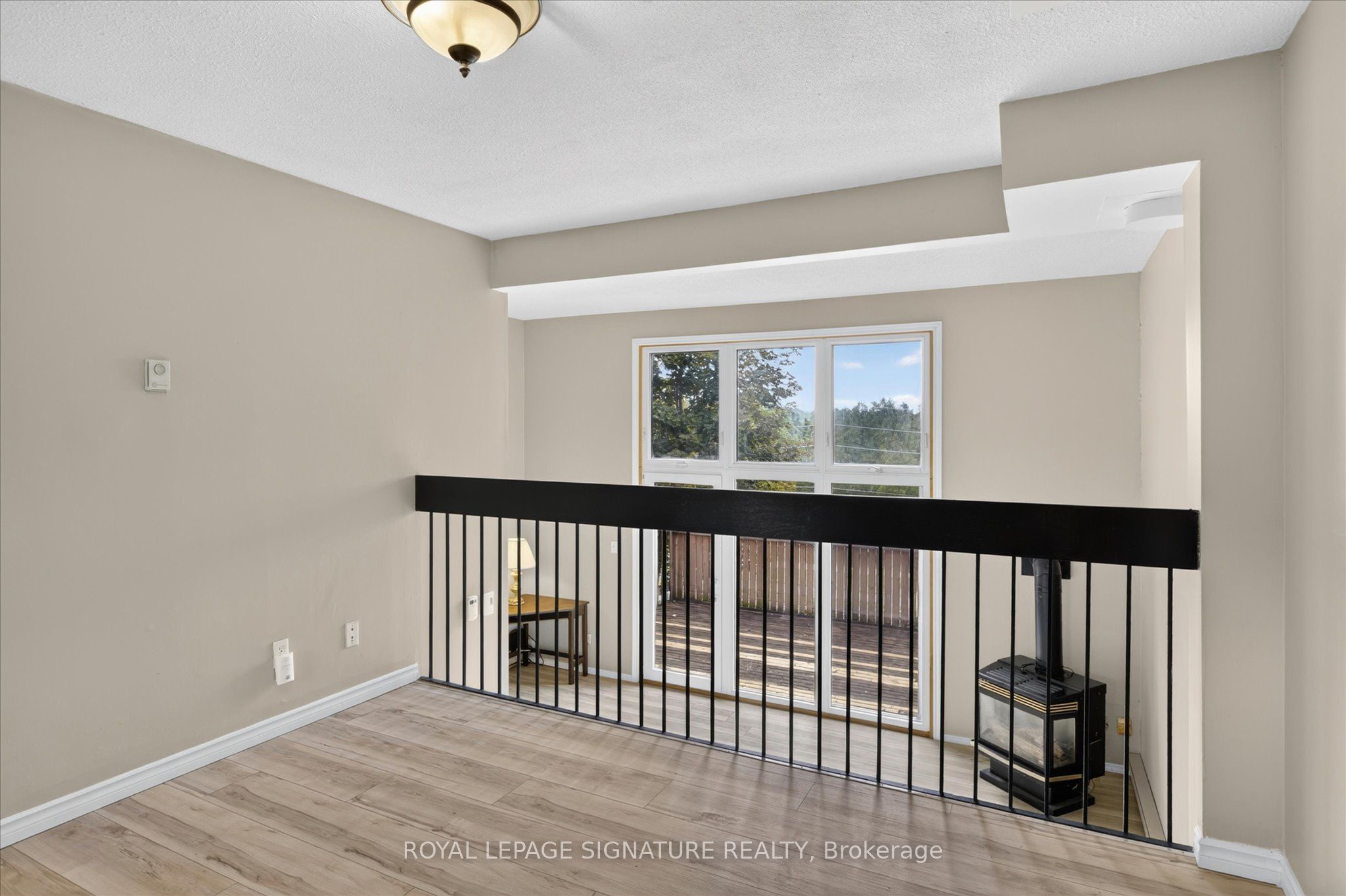 30 Champlain Crescent 36 Property Photo 12
