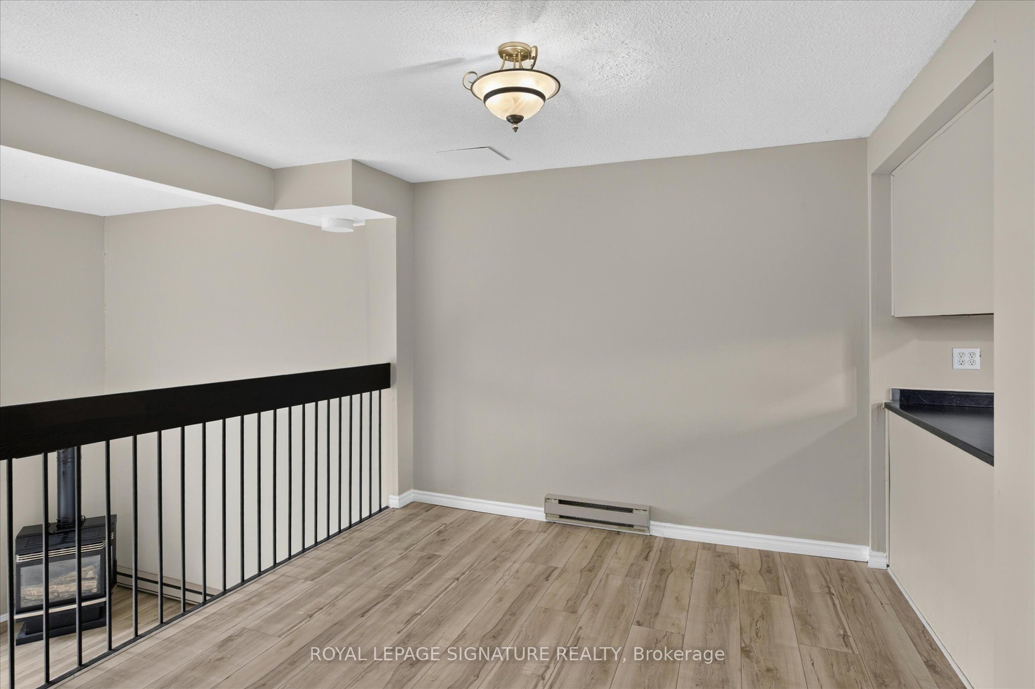 30 Champlain Crescent 36 Property Photo 14