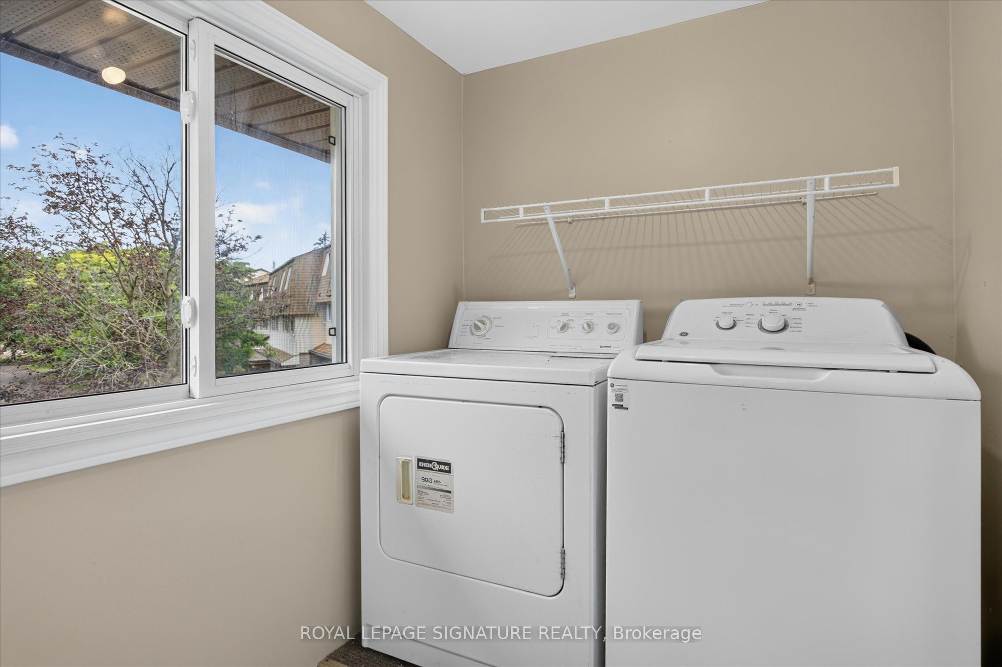 30 Champlain Crescent 36 Property Photo 23