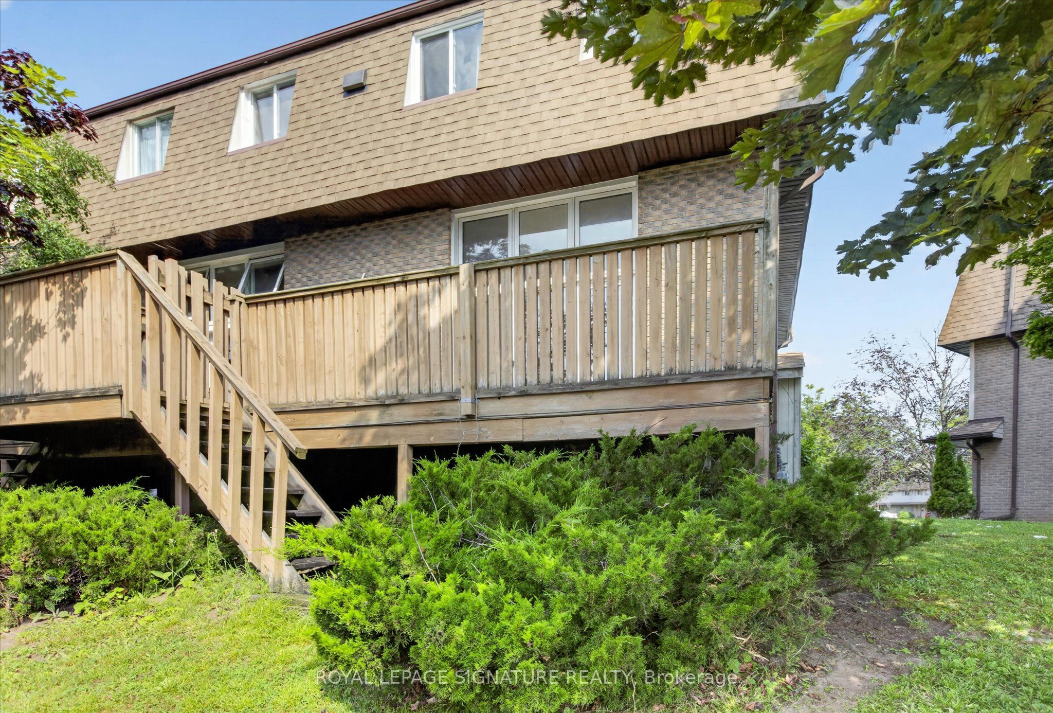 30 Champlain Crescent 36 Property Photo 44