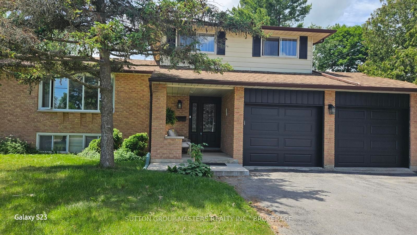 715 E Collins Bay Road Property Photo 2