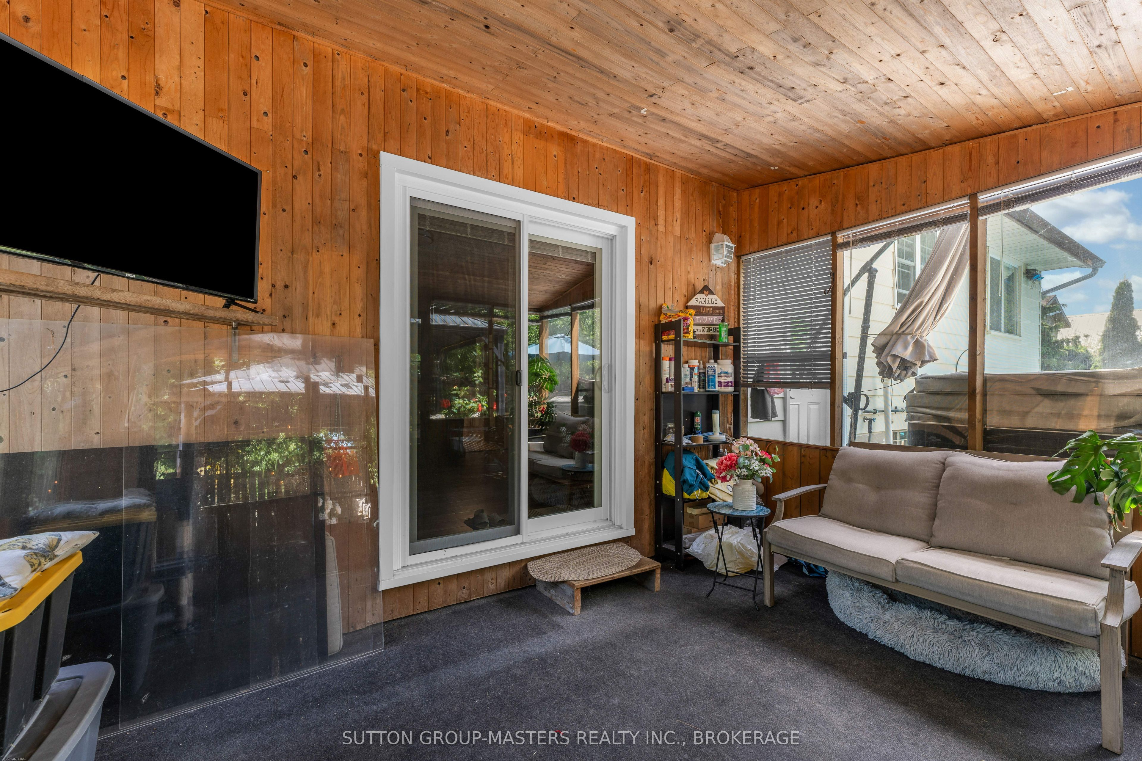715 E Collins Bay Road Property Photo 20